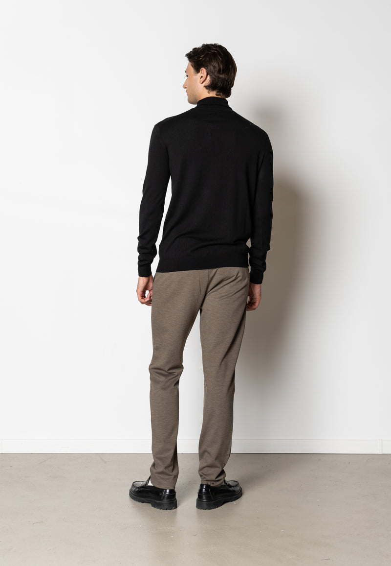 Clean Cut Copenhagen Alfredo merino wool roll neck Strik Sort