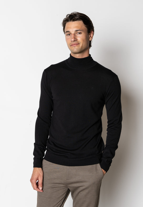 Clean Cut Copenhagen Alfredo merino wool roll neck Strik Sort