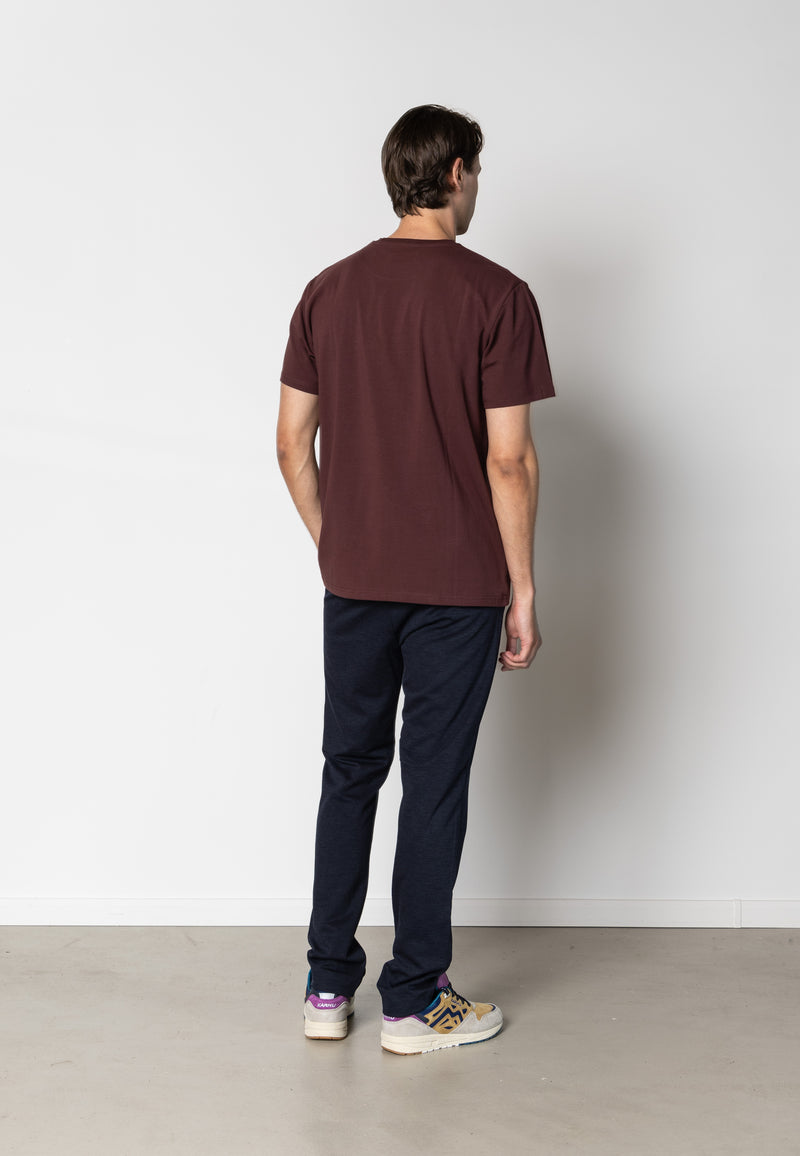 Clean Cut Copenhagen Cross organic logo t-shirt T-shirts S/S Dark Plum